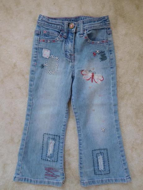 Džíny s vážkou, next,104