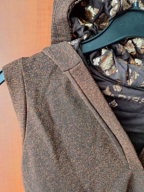 Tílko top s kapucí vel. 152, 152