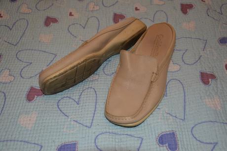 Béžové celokožené italské boty nazouváky, 37