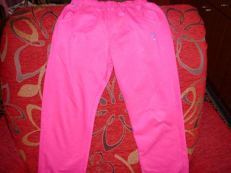 Dívčí tepláky, 110