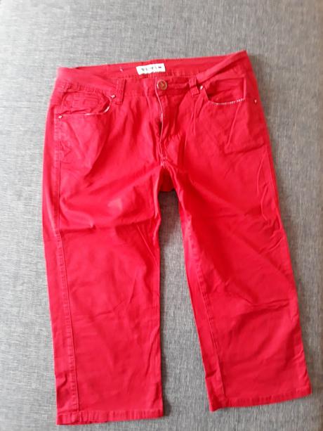 Červené 3/4 kalhoty vel 44, 44