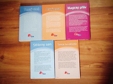 5x kniha pro dívky o koních, 