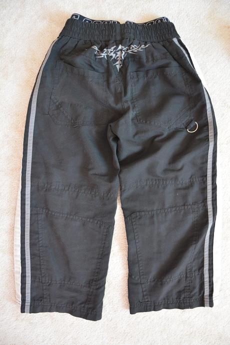 Černé kraťasy, 140