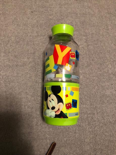 Lahvička s kelímkem mickey, 