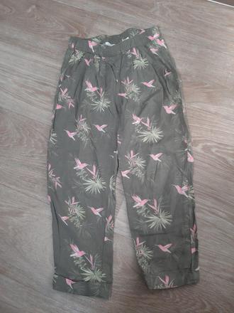Lehké letní kalhoty s kolibříky, h&m,110