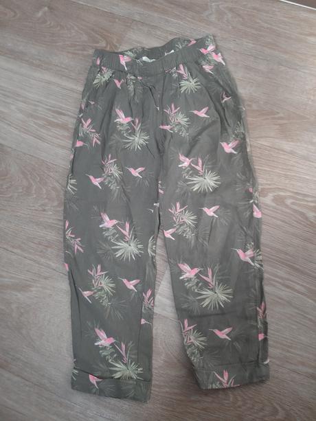 Lehké letní kalhoty s kolibříky, h&m,110