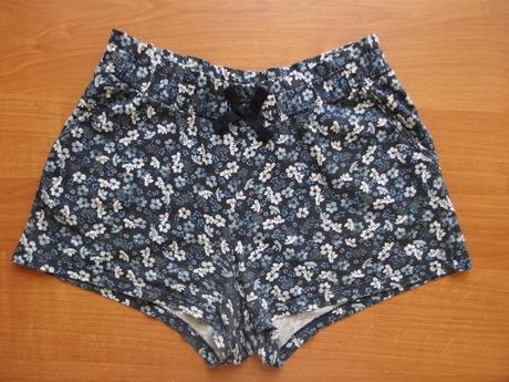 Kraťasy / šortky s kytičkami h&m 122-128 j. nové, h&m,122