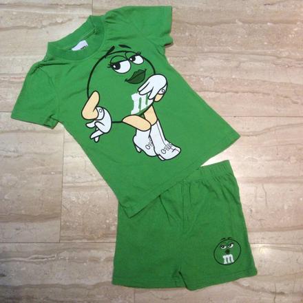 Letní pyžamo ,,m&m's" 4-5 let, 110