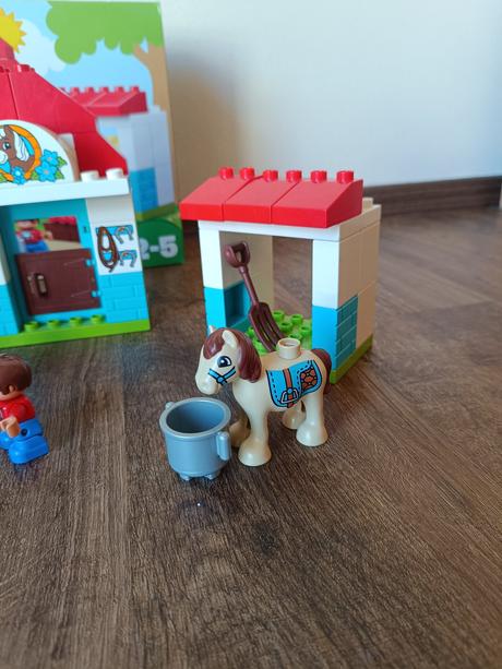 Lego duplo stáje pro poníka,