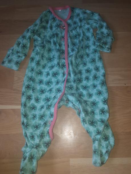 Overal s květy, next,62