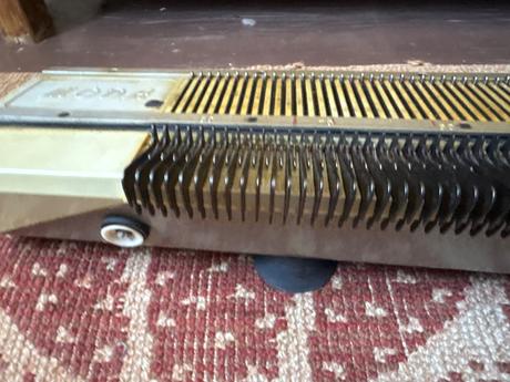 Retro stroj na pleteni moda, 