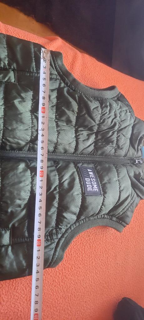 Chlapecká vesta vel. 122(6-7let). zn. little kids, 122