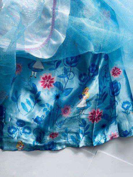 An22/ kostým alenka z říše divů - v.5/6 let, 