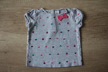 Triko se srdíčky, c&a,68