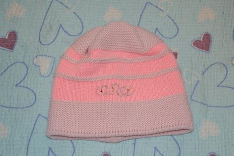 Růžová čepice s kamínky, 128