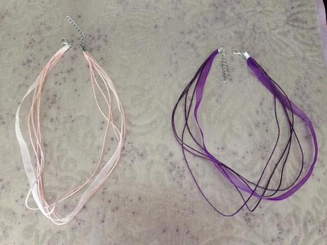 Komplet bižuterie plast,látka, swarovski,perličky, 