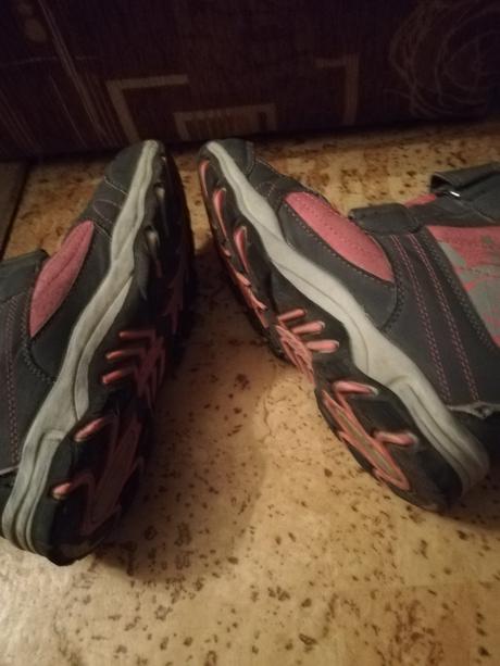 Boty zimní dívčí vel. 35, zn. bugga., 35