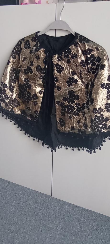 Plášť černo - zlatý,