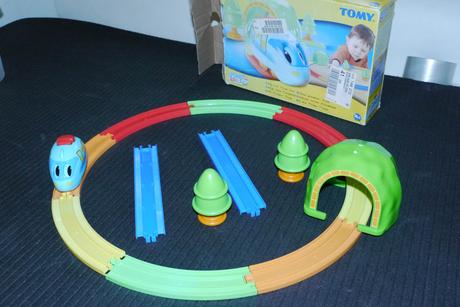 Plastovy vlacek a draha, 