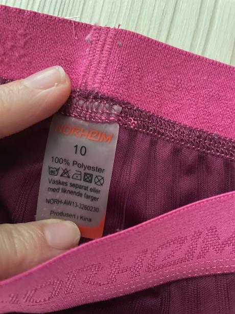 Northwiele spodky 140, 140