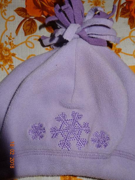 Dívčí čepice, tu,92