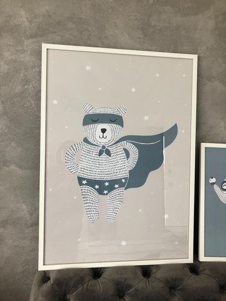 Obraz medvěd superhrdina bloomingville modrá šedá, 