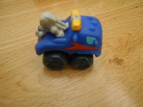 Autíčka              5  kusů, 