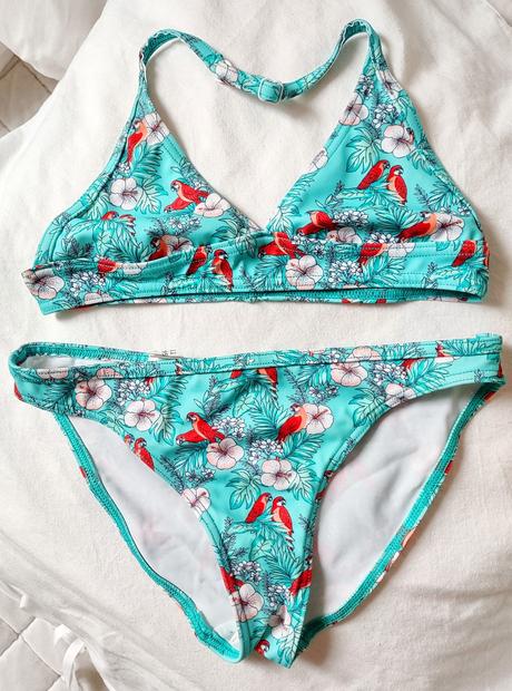 Dvoudílné plavky, 134