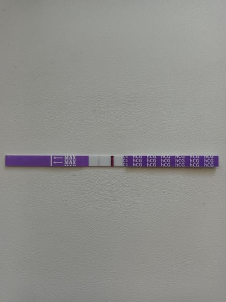 Zbytkové hCG po porodu: Možné příčiny pozitivního testu