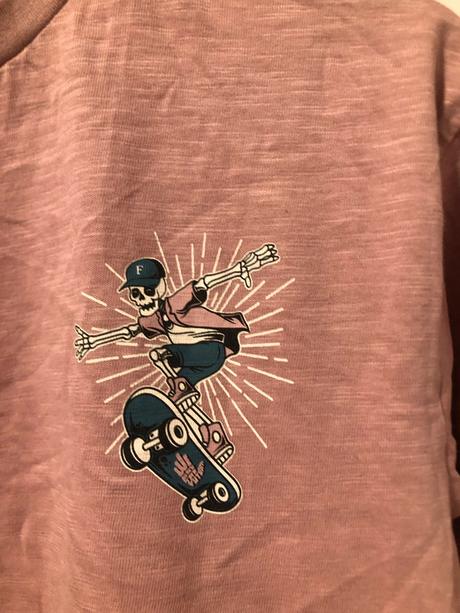Starorůžové skate triko, 116