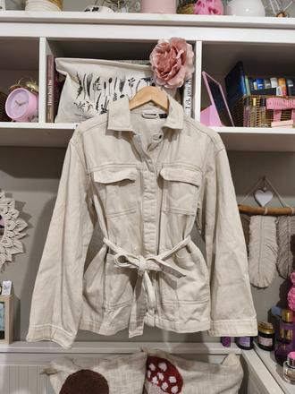 Krémový jarní kabátek s páskem s/m, abercrombie&fitch,s