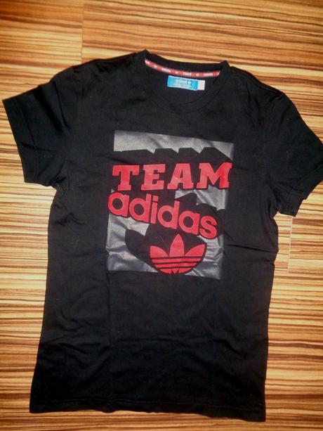 Černočervené tričko adidas 164/170, adidas,164