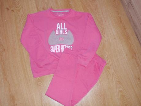 Tepláková souprava, 152