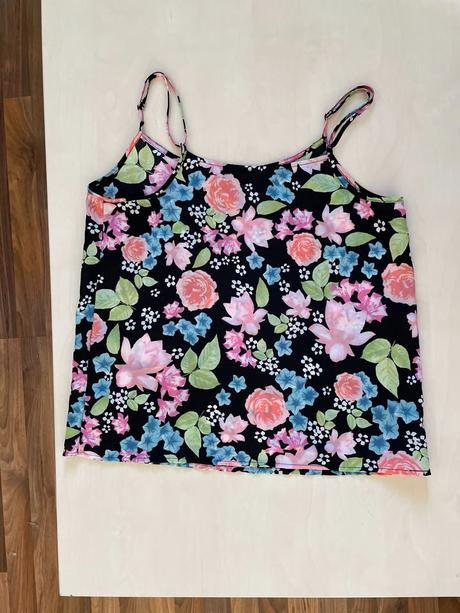 Květinový letní top, vel neuvedena cca s/m, s