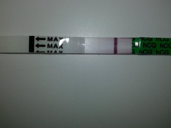 Těhotenský test a divnost...Myslíte, že je to duch?