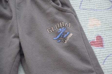 Šedé tepláky, tepláčky s letadlem, 98