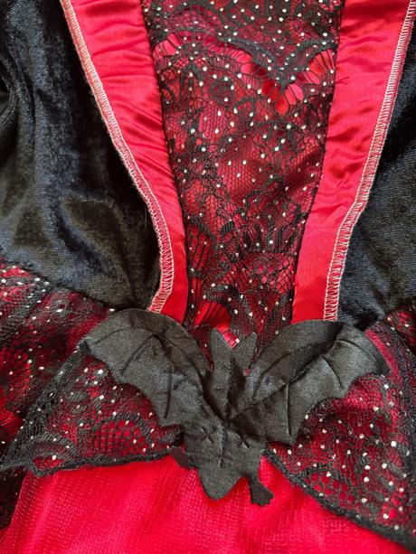 K1/ kostým upírka/ čarodějka- v.3/4 let, 