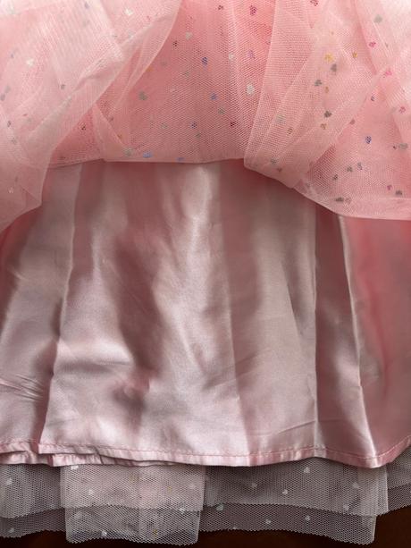 Ob/ šaty l.o.l - v.6/7 let, 122