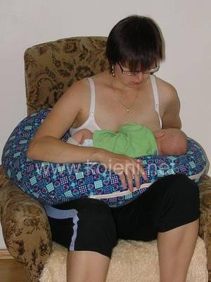 Dítě se při kojení dusí