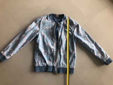 Modrá květovaná veselá bunda 128cm 7let zip, 128