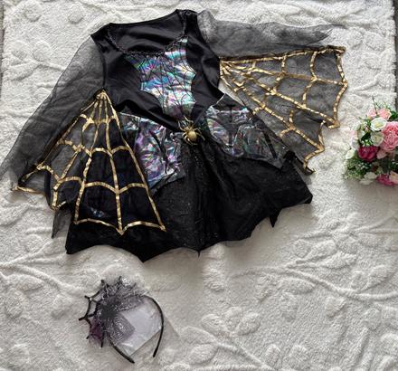 An26 /kostým čarodějnice s čelenkou - v.6/8 let, 