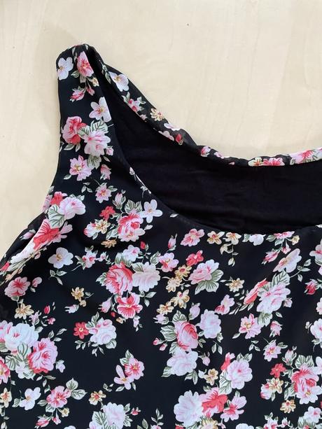 Černý top/minišaty, vel neuvedene cca s a méně, s