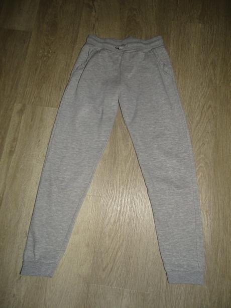 Tepláky, primark,146