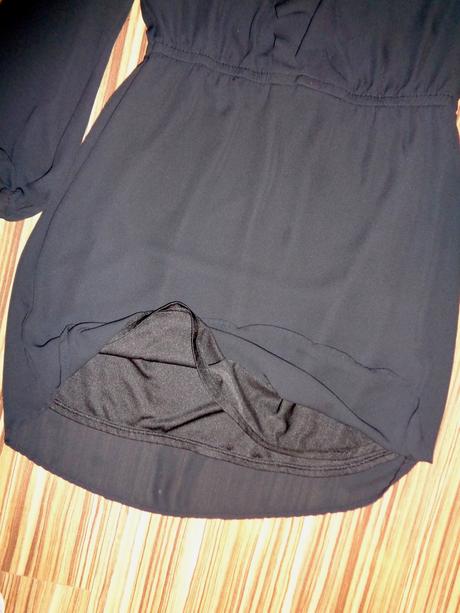 Krásné černé splývavé šaty s volánem, h&m,38