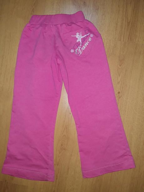 Růžové tepláky, vel 116, 116