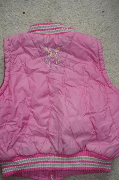 Vyteplená vesta, 98