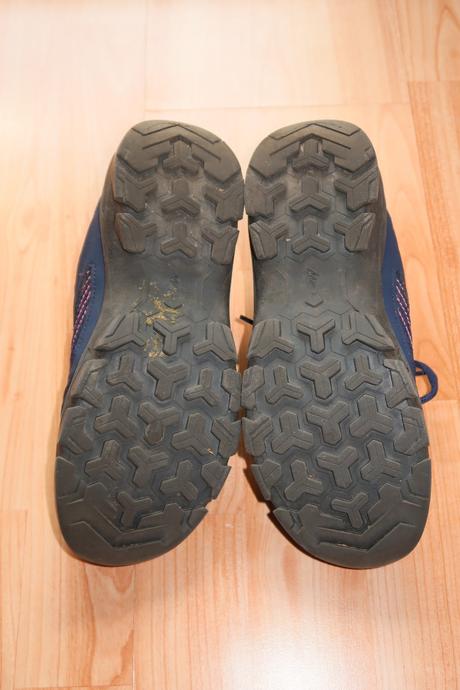 Sportovní boty, quechua,37