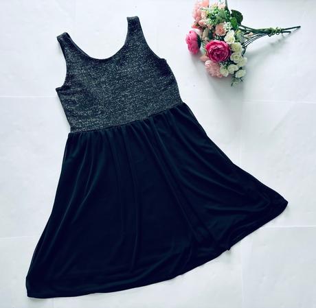 Ob/ šaty společenské černé - v.9/10 let, 134