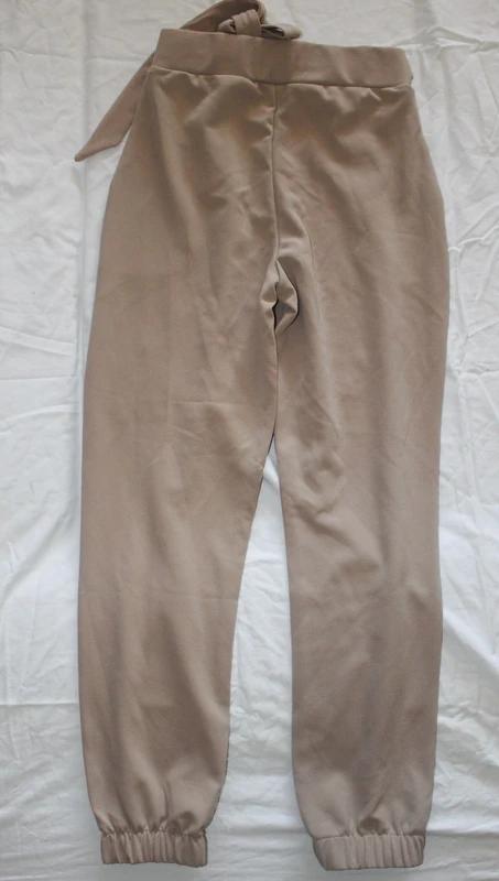 Vb210. společenské kalhoty dívčí 11 let, 146
