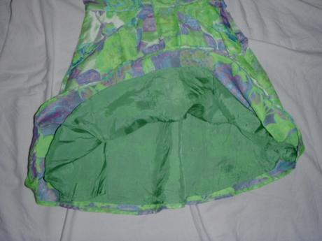 Luxusní zelené květované šaty, 170